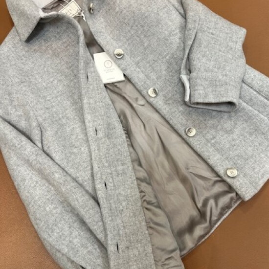 コート🧥でもジャケットでもないけれど〜